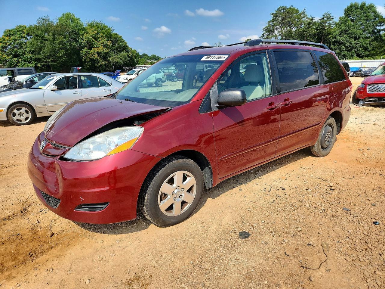 2010 TOYOTA SIENNA