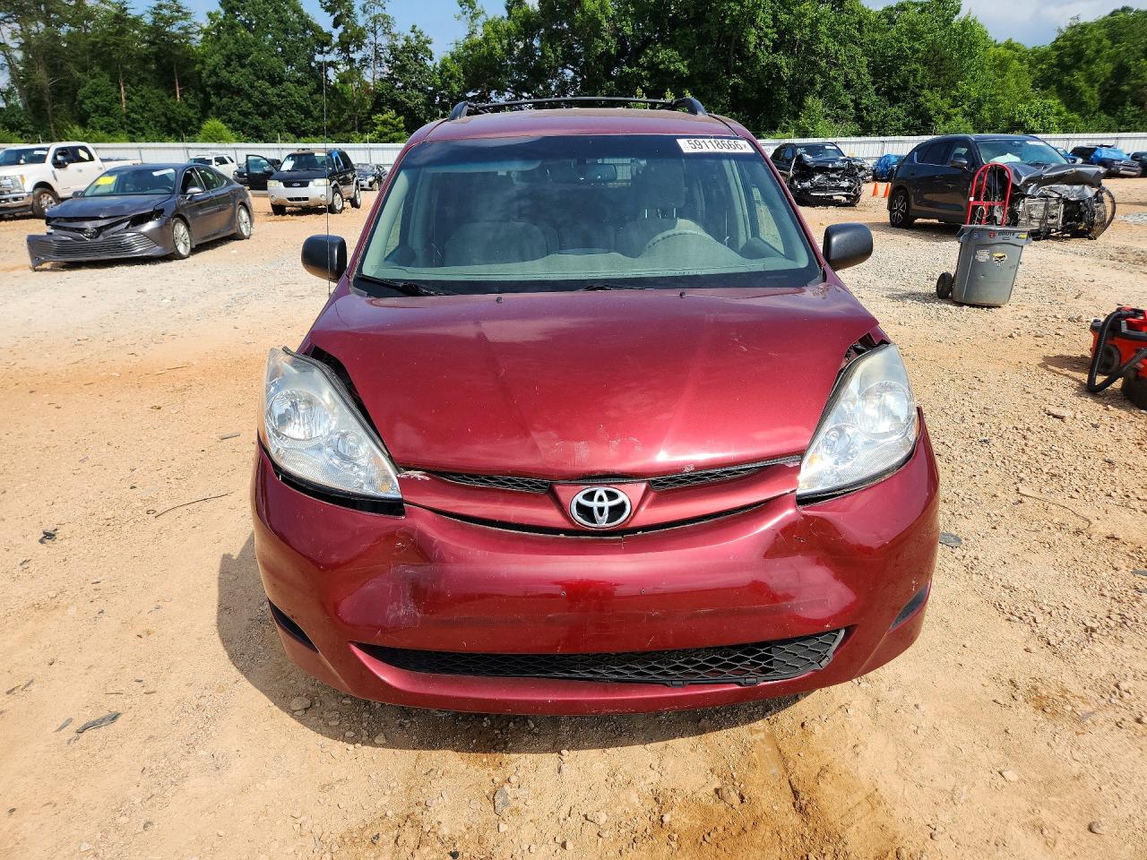 2010 TOYOTA SIENNA