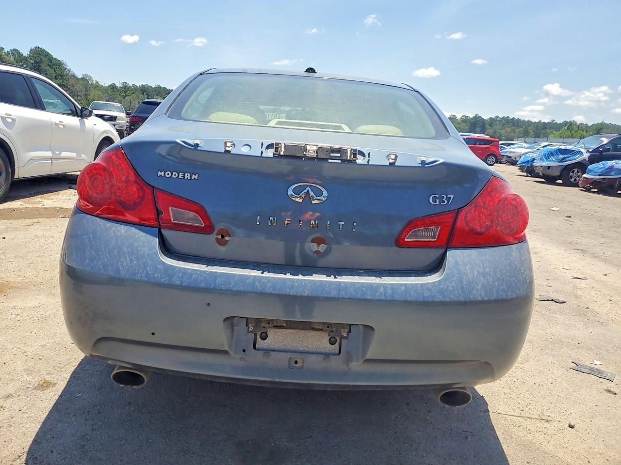 2009 INFINITI G37