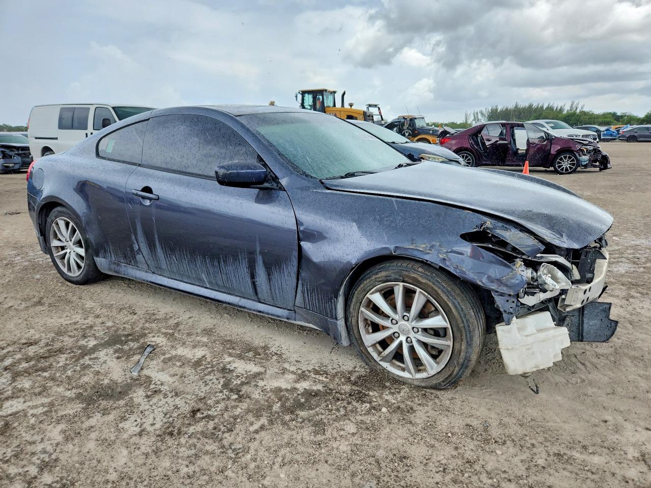 2012 INFINITI G37