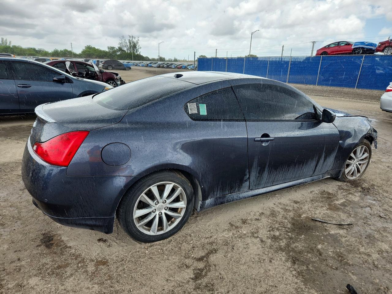 2012 INFINITI G37