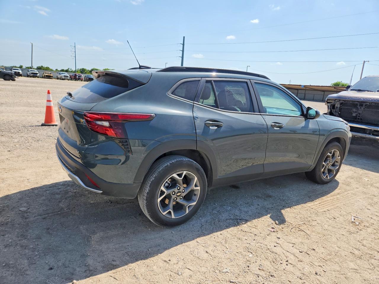 2025 CHEVROLET TRAX