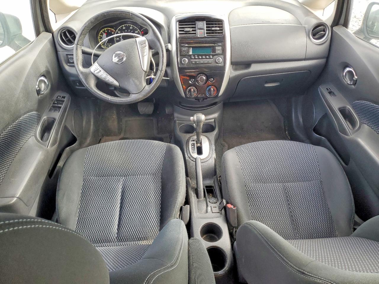 2015 NISSAN VERSA