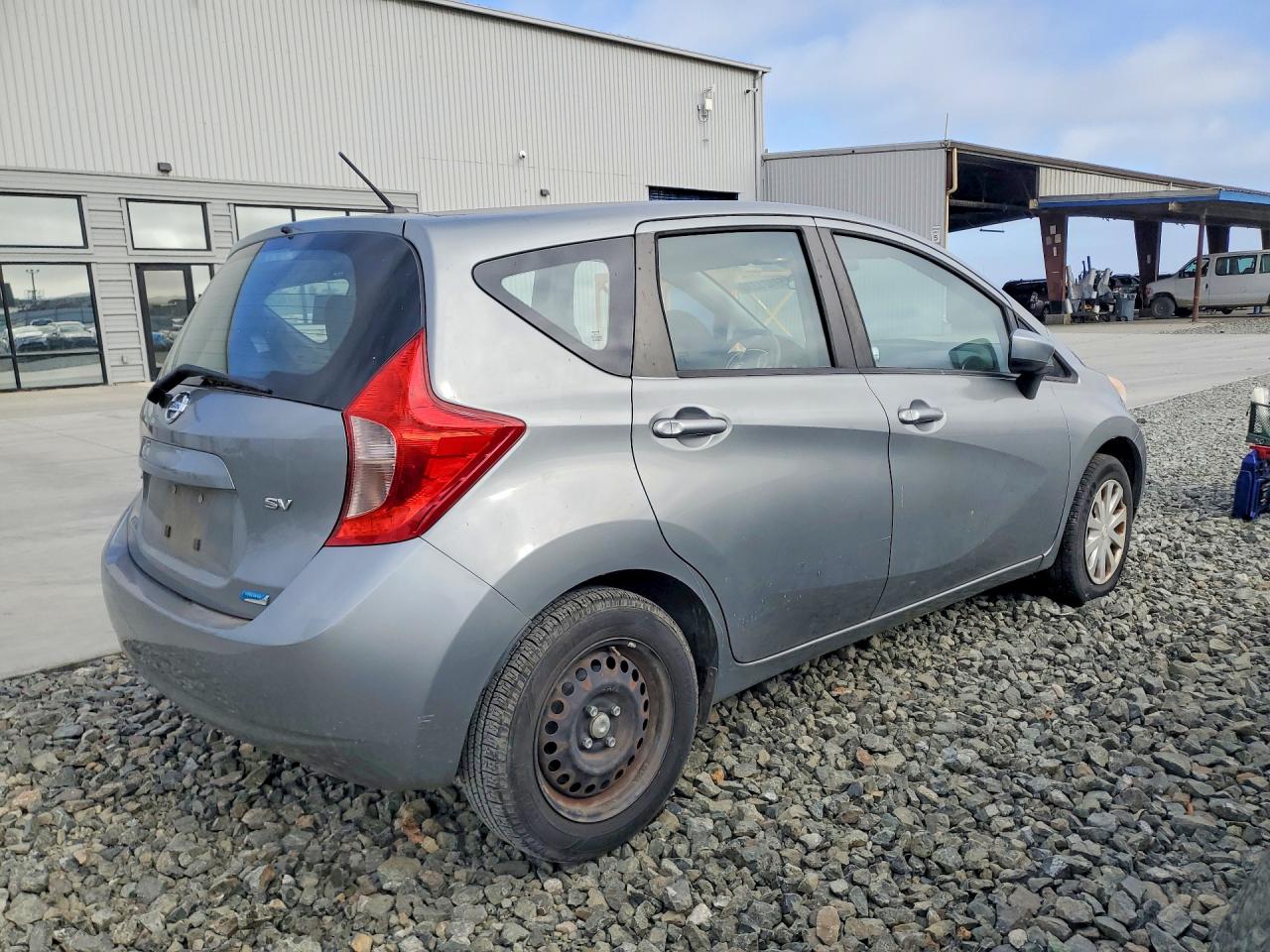 2015 NISSAN VERSA