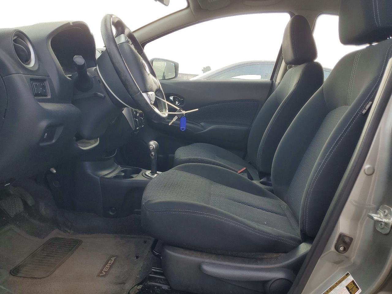 2015 NISSAN VERSA