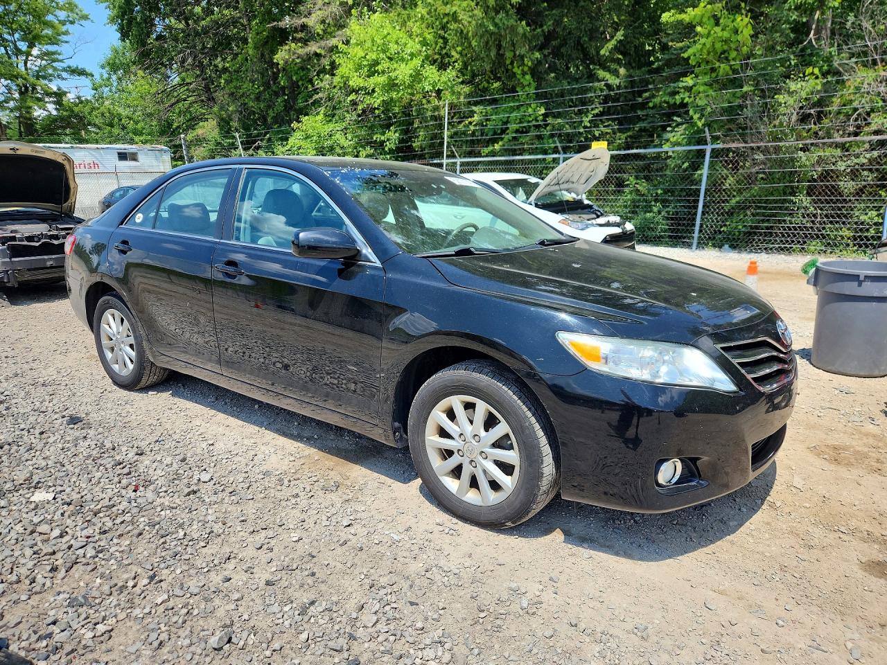 2011 TOYOTA CAMRY