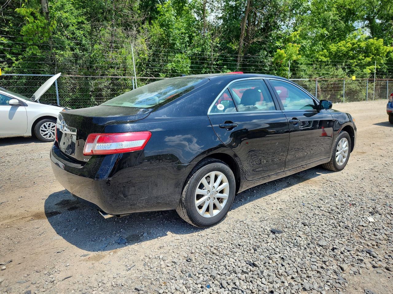 2011 TOYOTA CAMRY