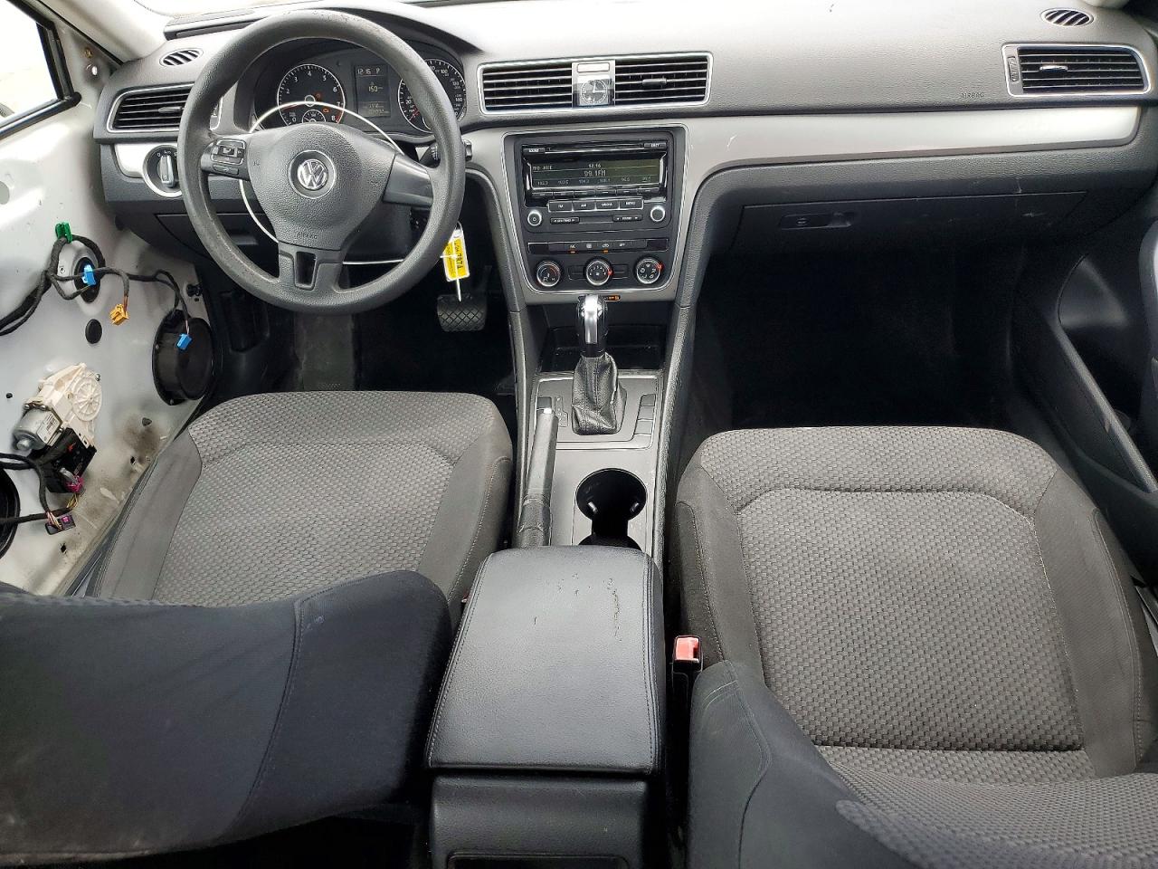 2015 VOLKSWAGEN PASSAT