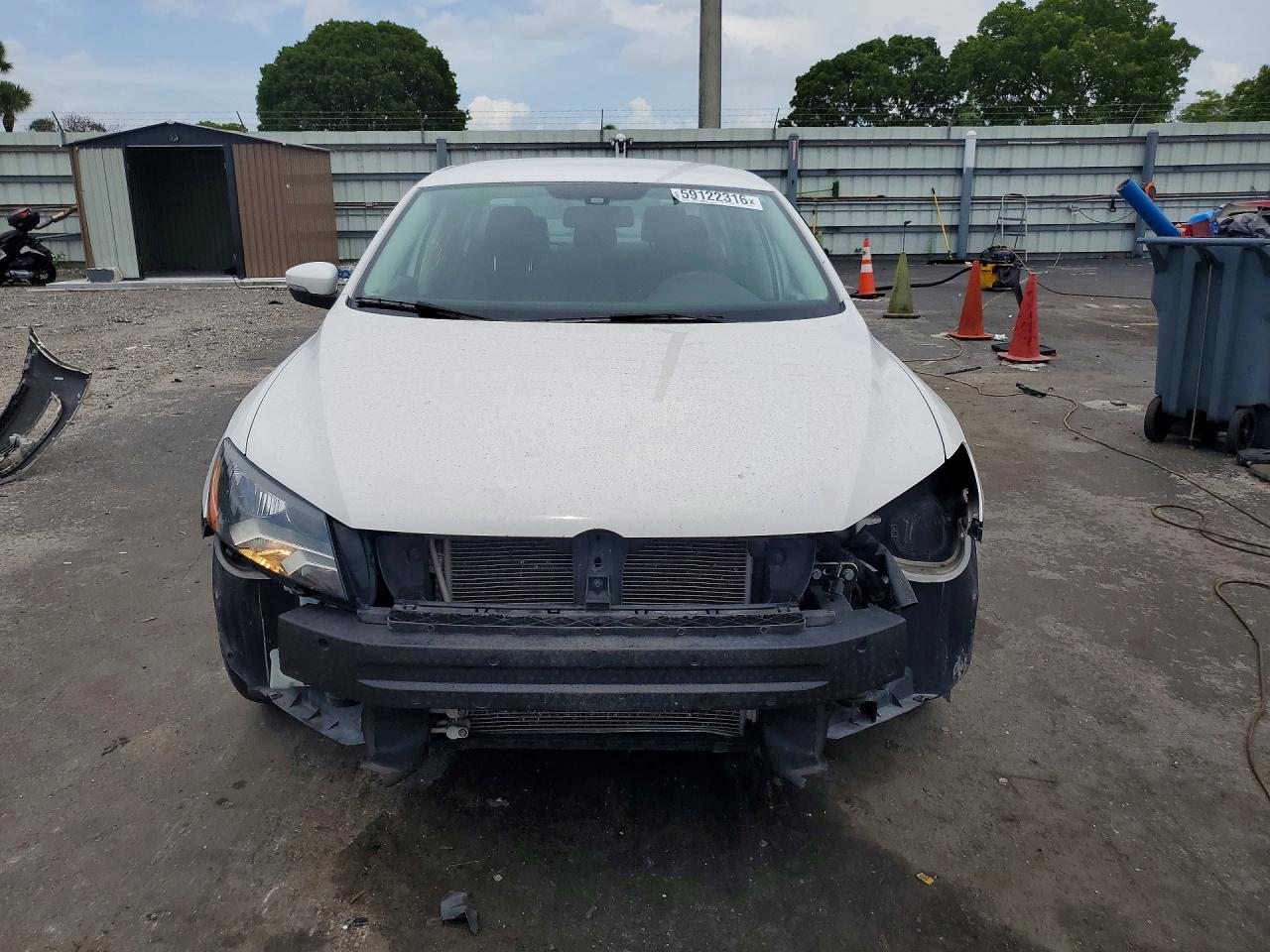 2015 VOLKSWAGEN PASSAT