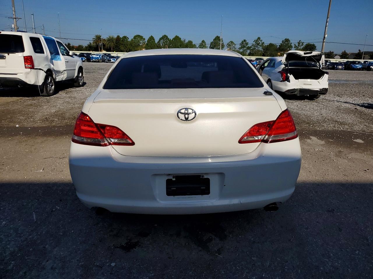 2006 TOYOTA AVALON
