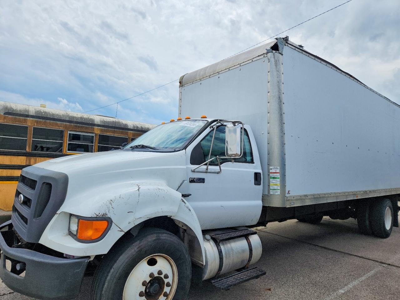 2013 FORD F750