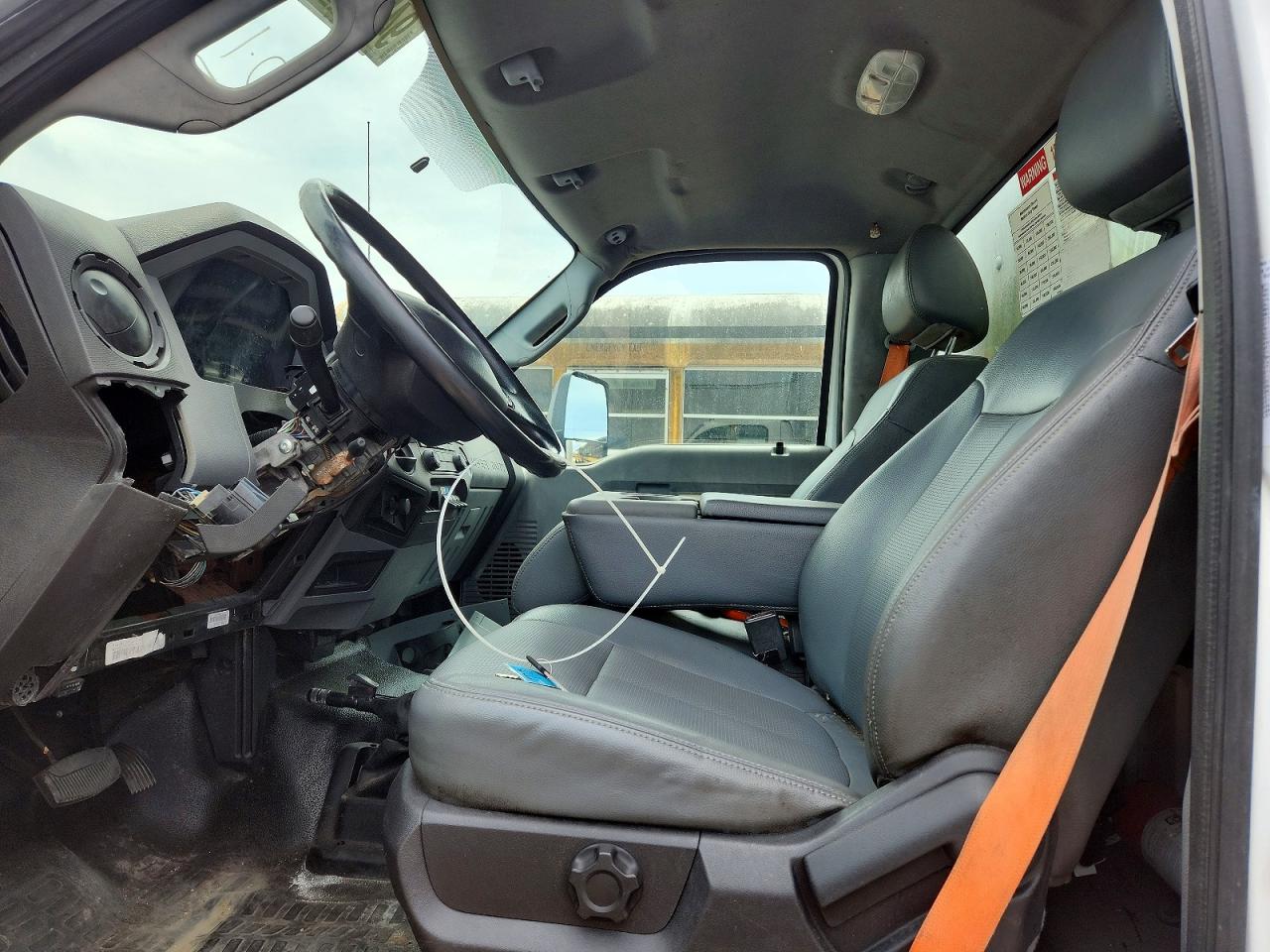 2013 FORD F750