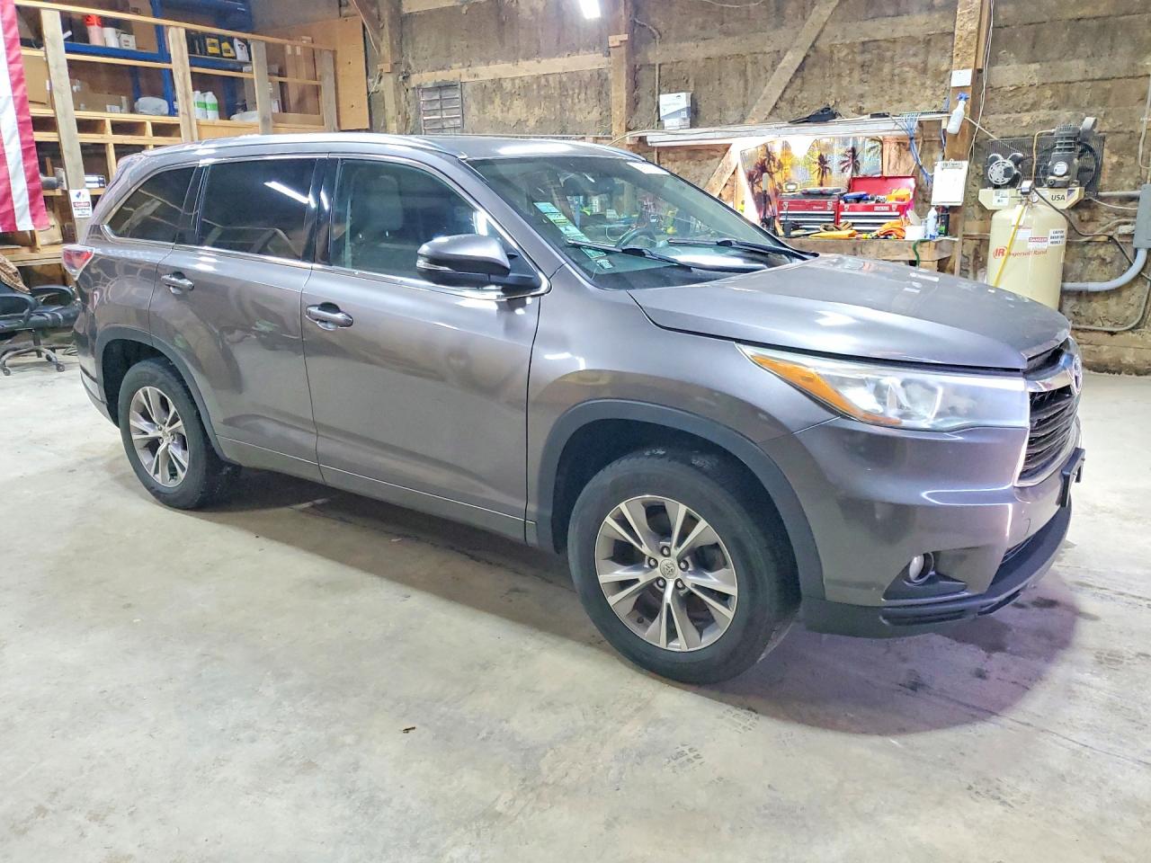 2015 TOYOTA HIGHLANDER