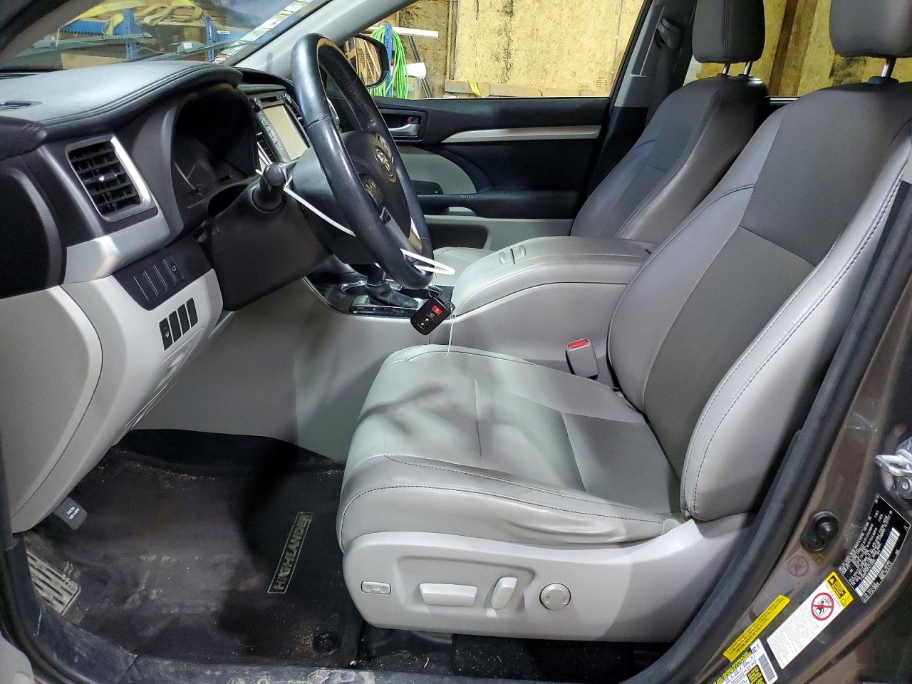 2015 TOYOTA HIGHLANDER