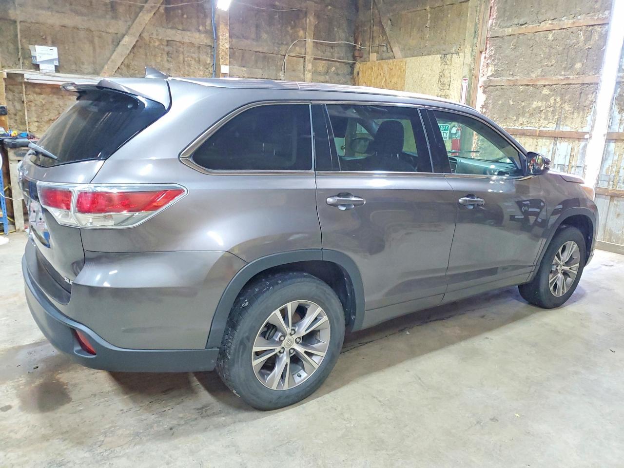 2015 TOYOTA HIGHLANDER