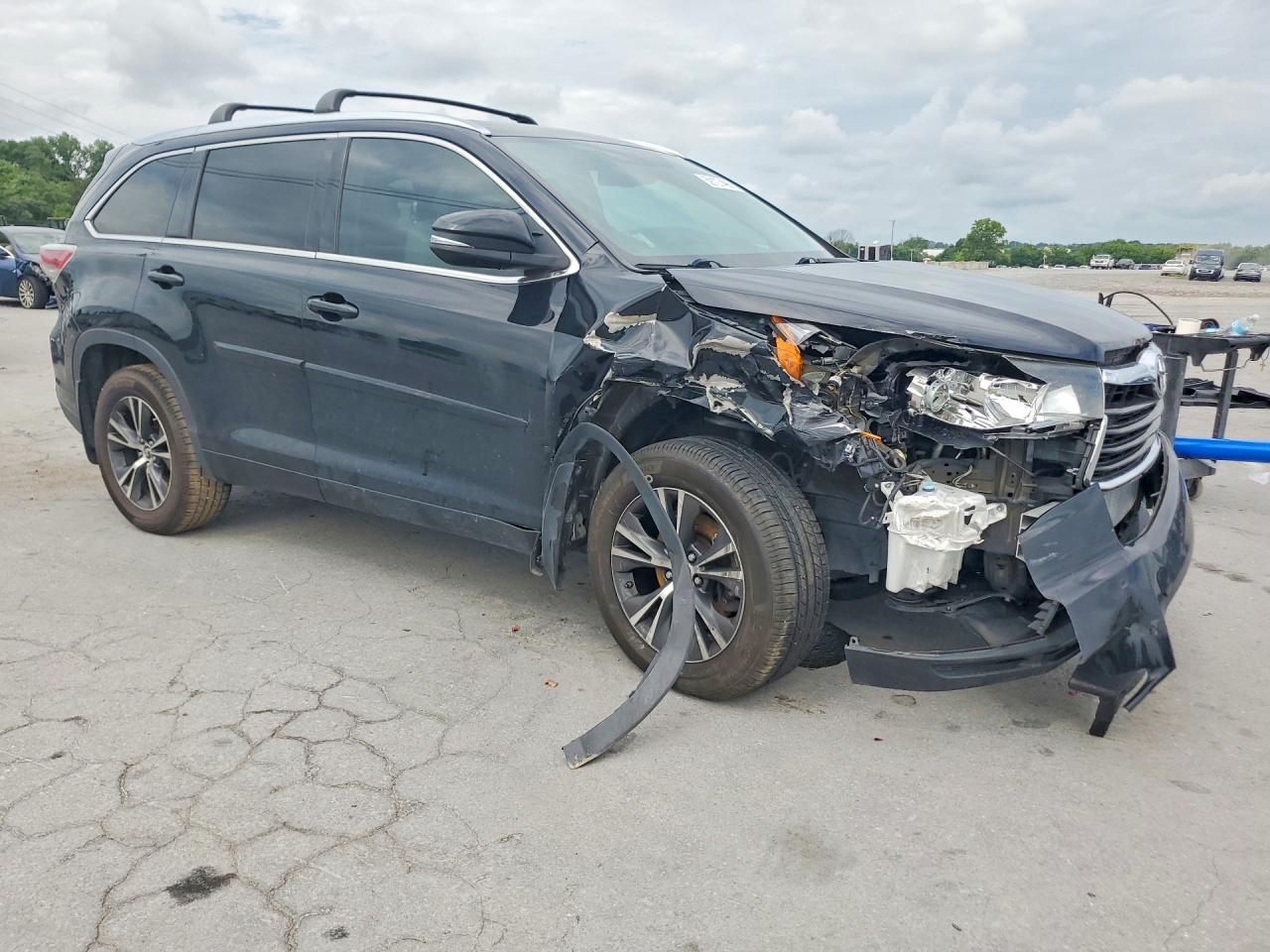 2016 TOYOTA HIGHLANDER