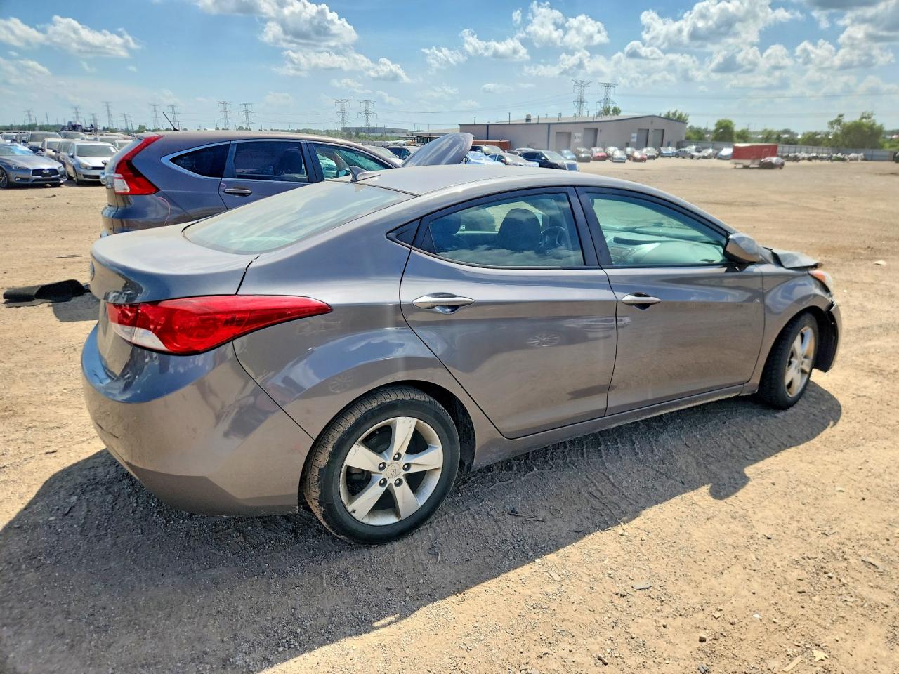 2013 HYUNDAI ELANTRA