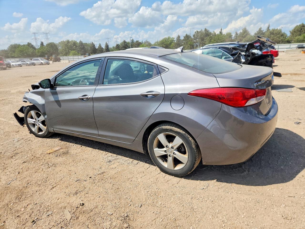 2013 HYUNDAI ELANTRA