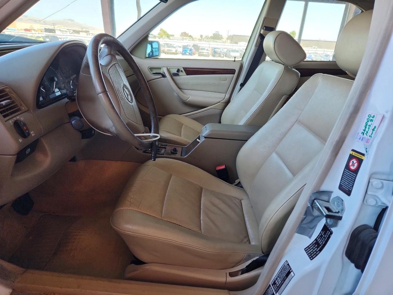 2000 MERCEDES-BENZ C-CLASS