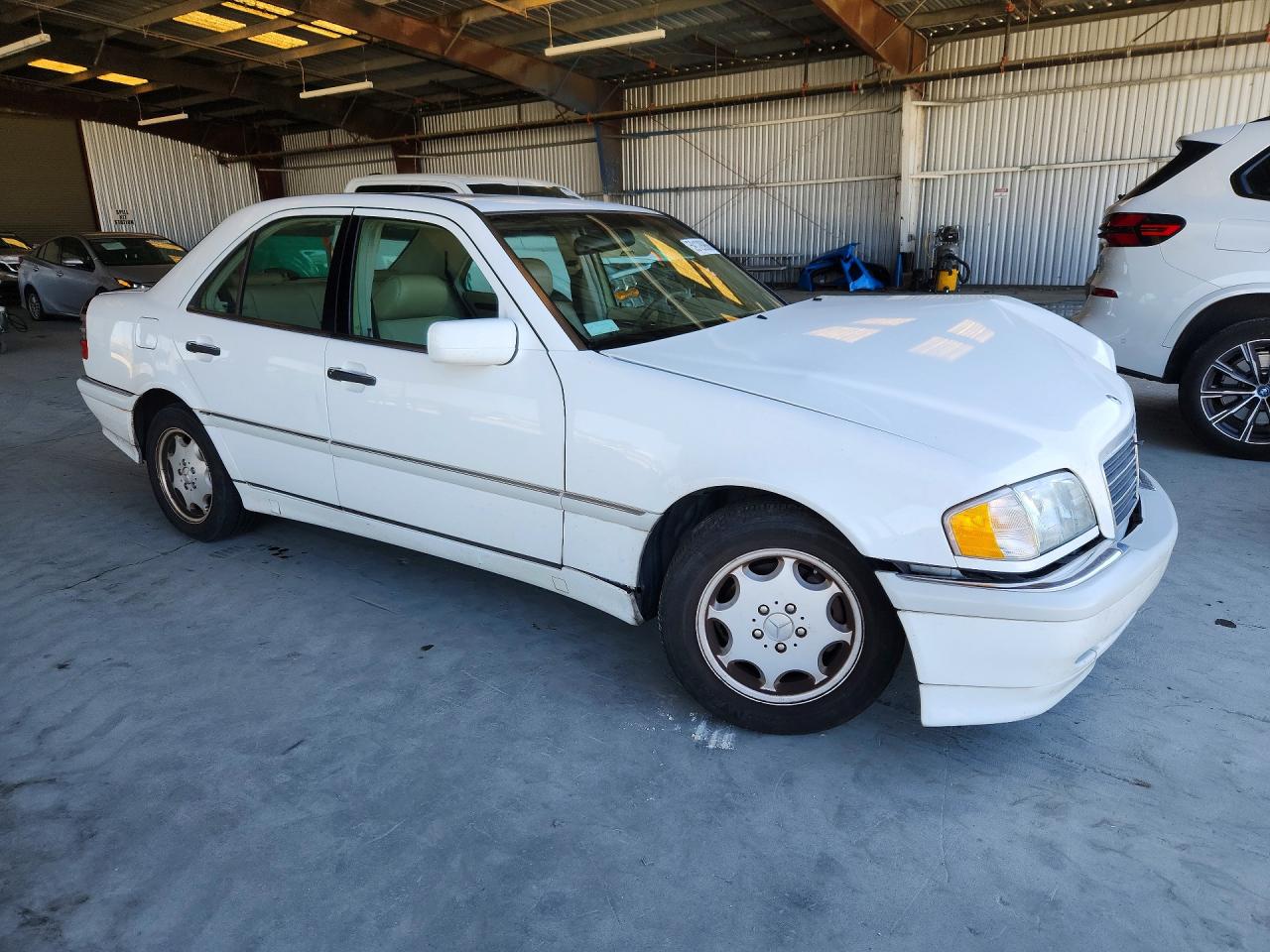 2000 MERCEDES-BENZ C-CLASS