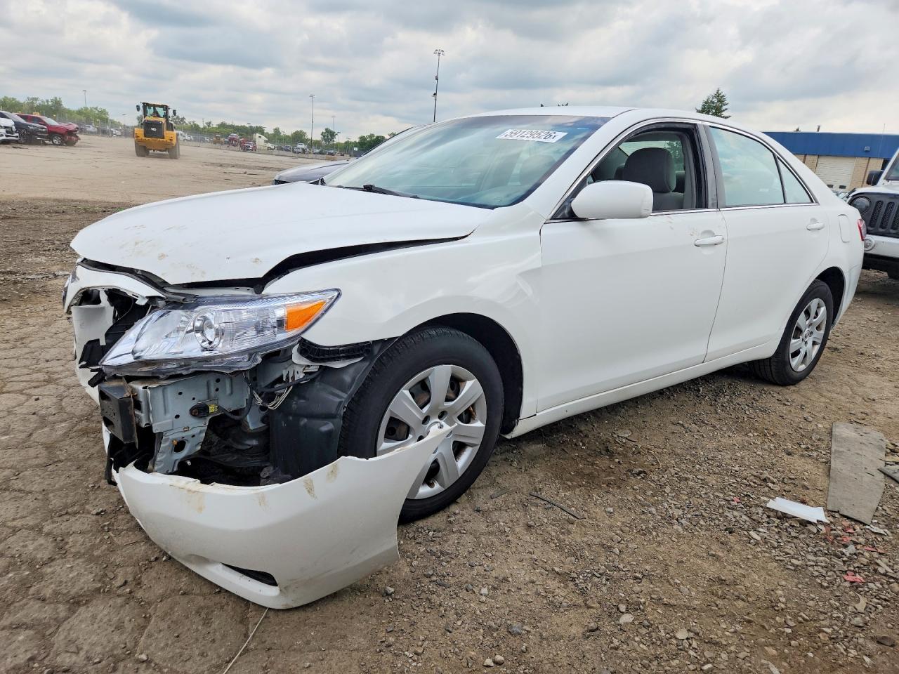 2011 TOYOTA CAMRY