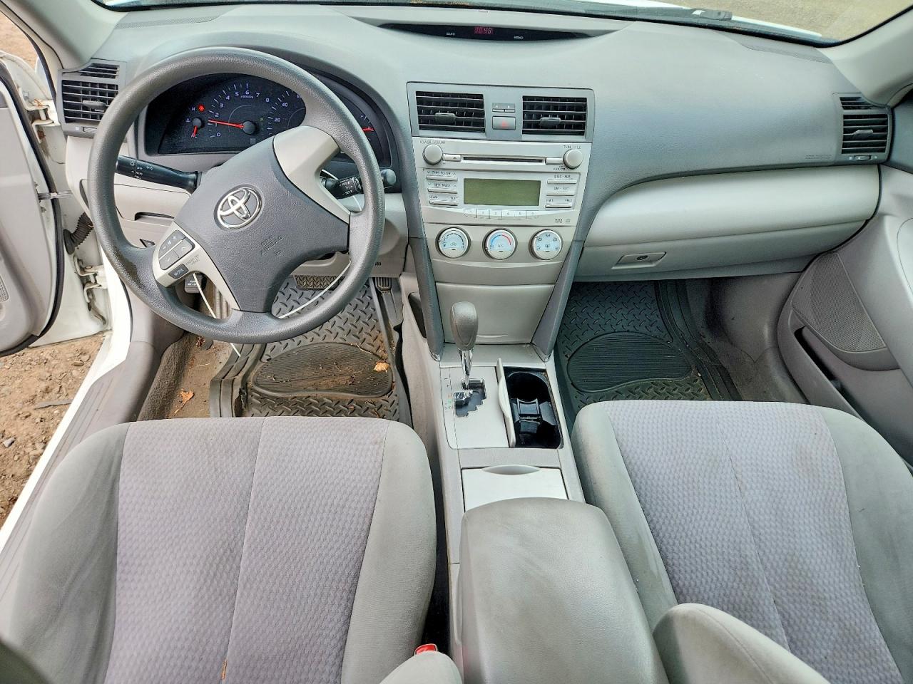 2011 TOYOTA CAMRY