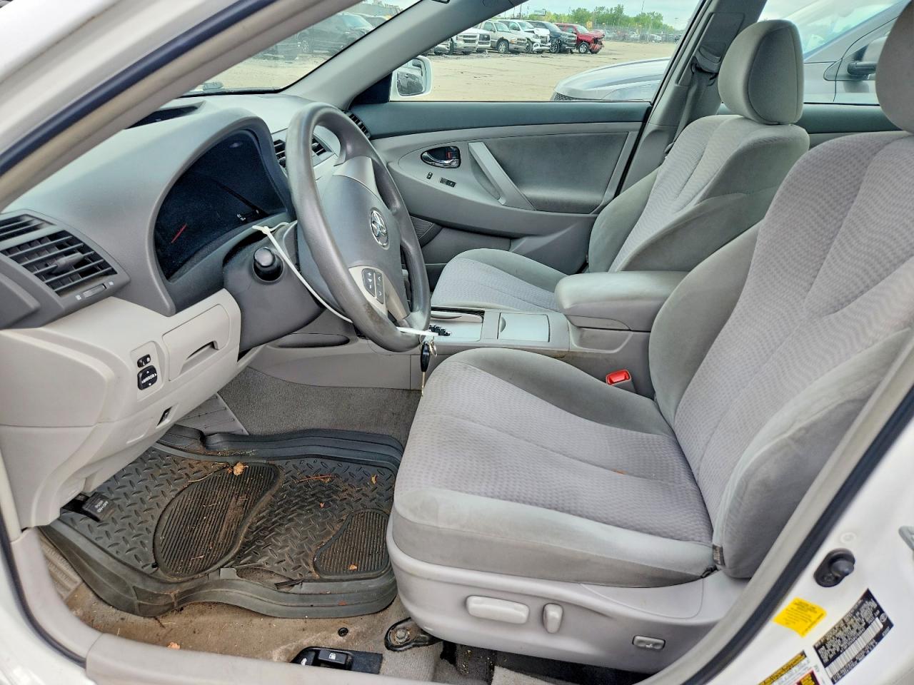 2011 TOYOTA CAMRY