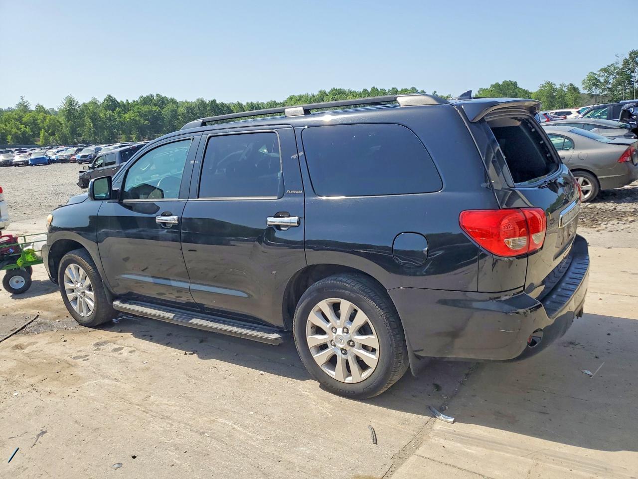 2016 TOYOTA SEQUOIA