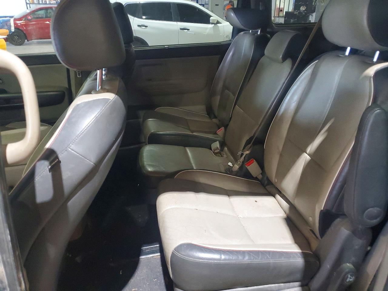 2017 KIA SEDONA