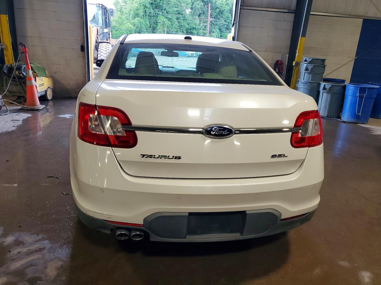 2012 FORD TAURUS