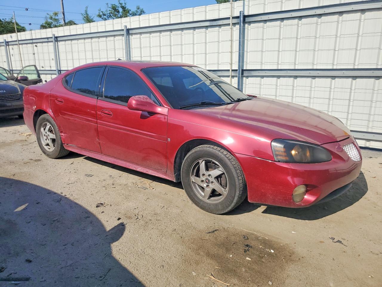 2004 PONTIAC GRANDPRIX