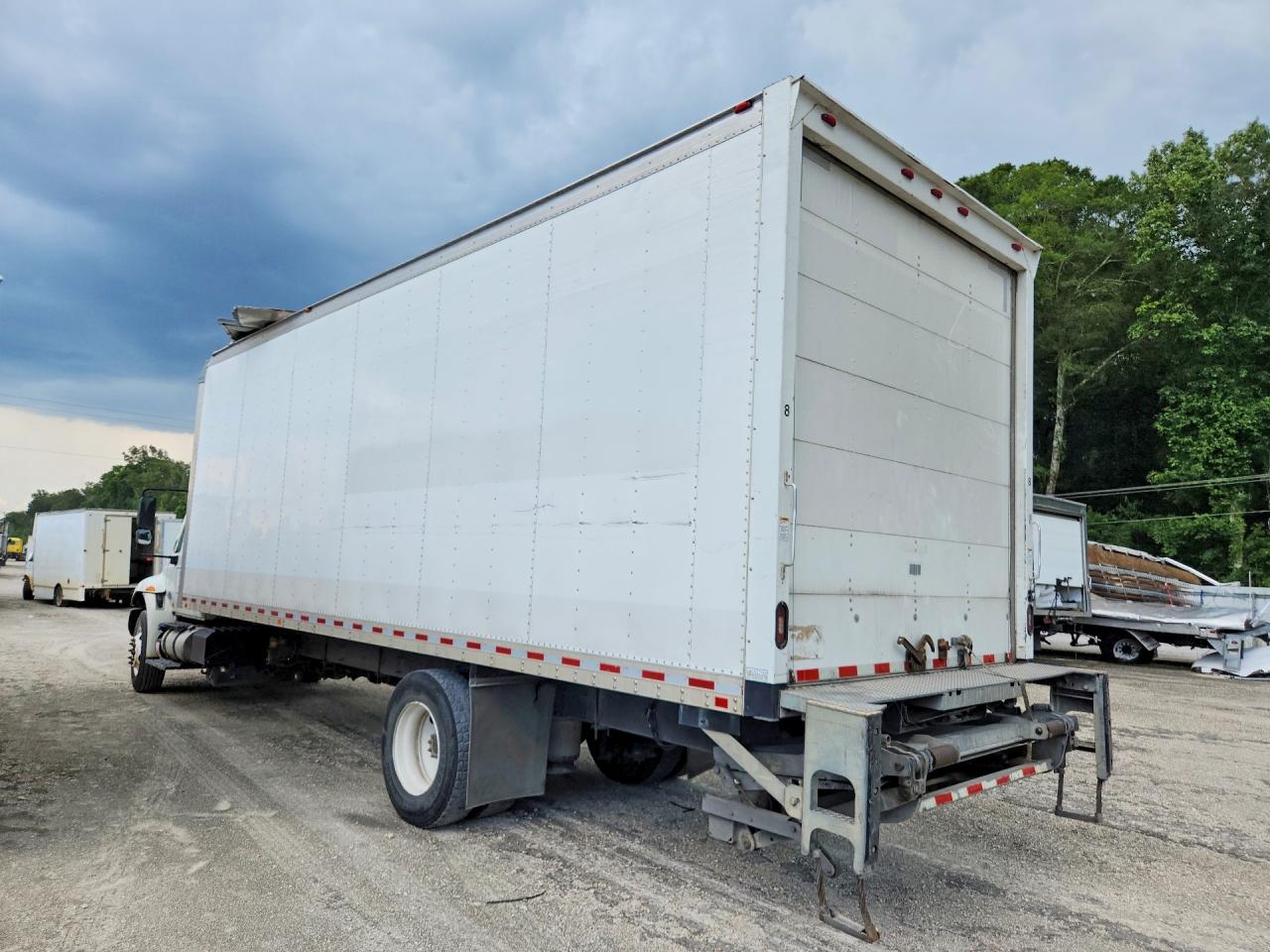 2018 INTERNATIONAL 4000 SERIE