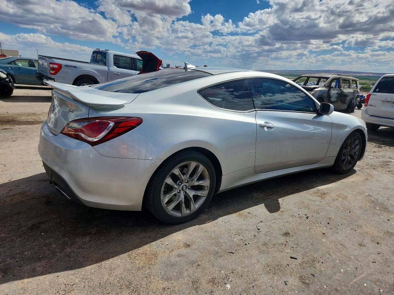 2013 HYUNDAI GENESIS