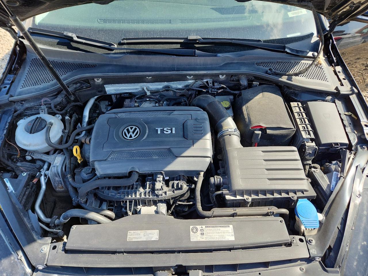 2016 VOLKSWAGEN GOLF