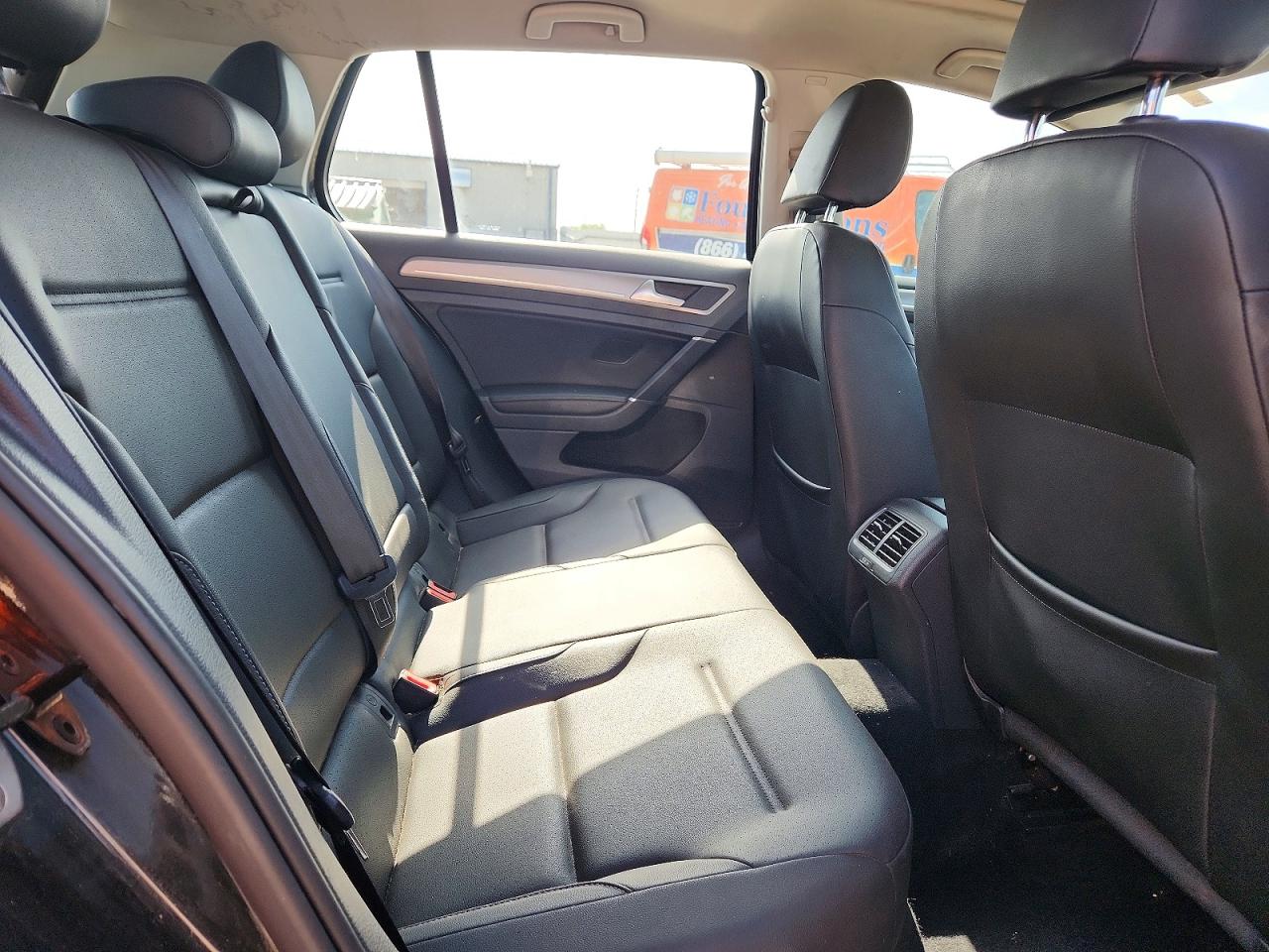 2016 VOLKSWAGEN GOLF