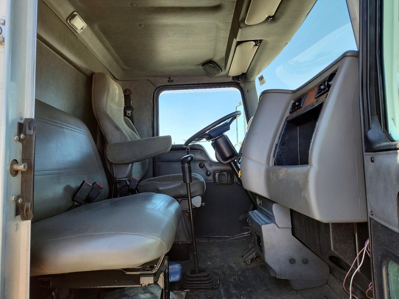 2004 KENWORTH ALL OTHER