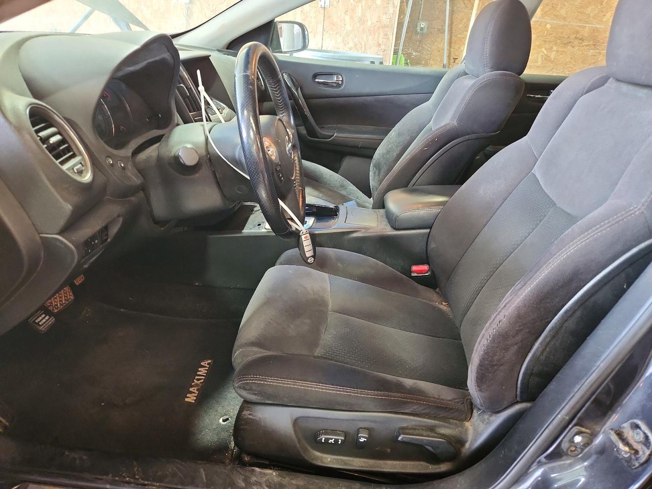2010 NISSAN MAXIMA