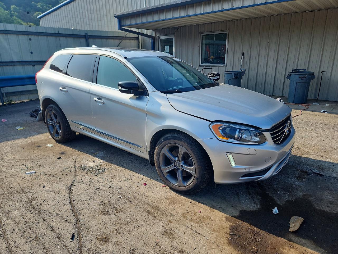 2017 VOLVO XC60