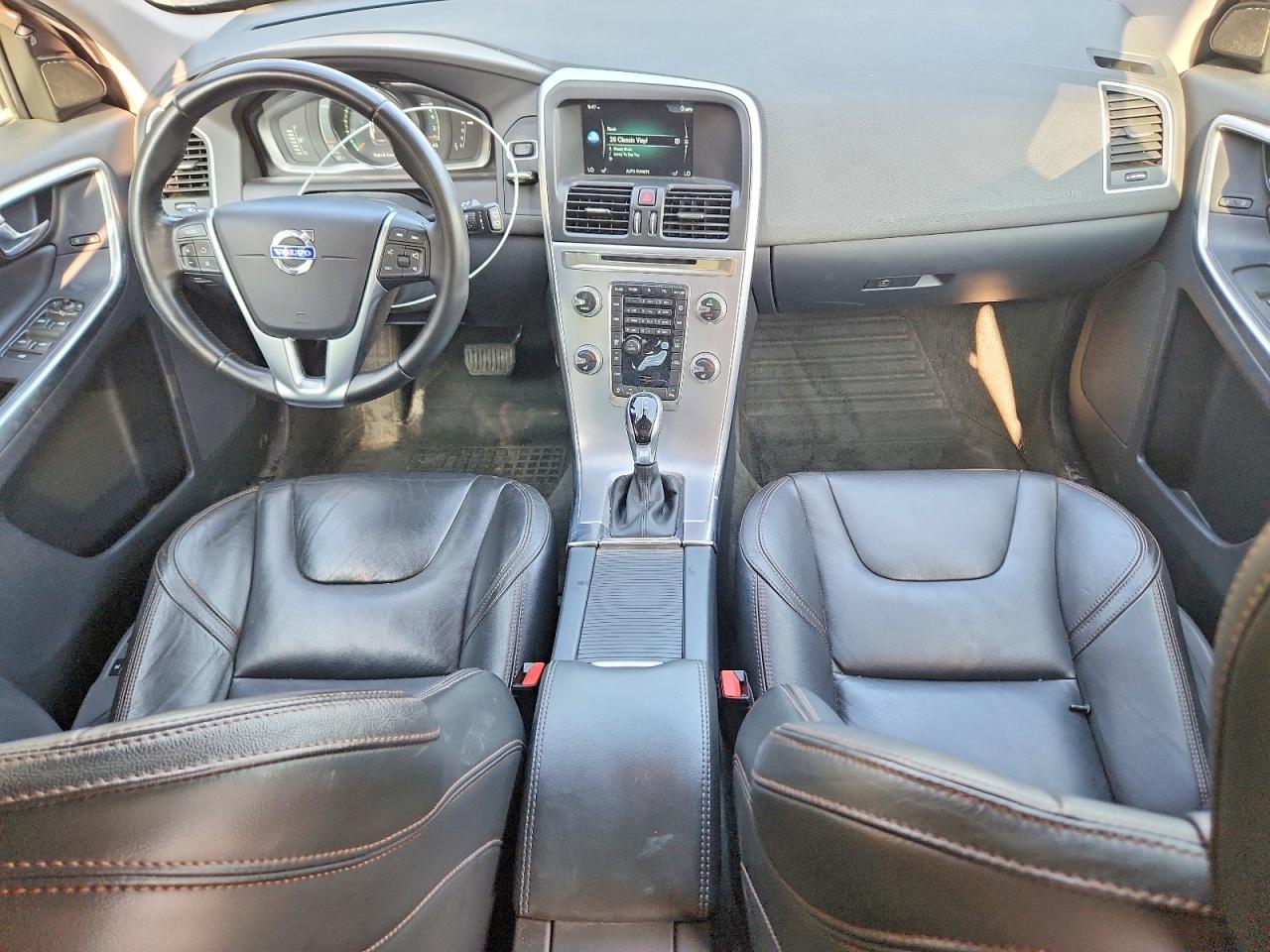 2017 VOLVO XC60