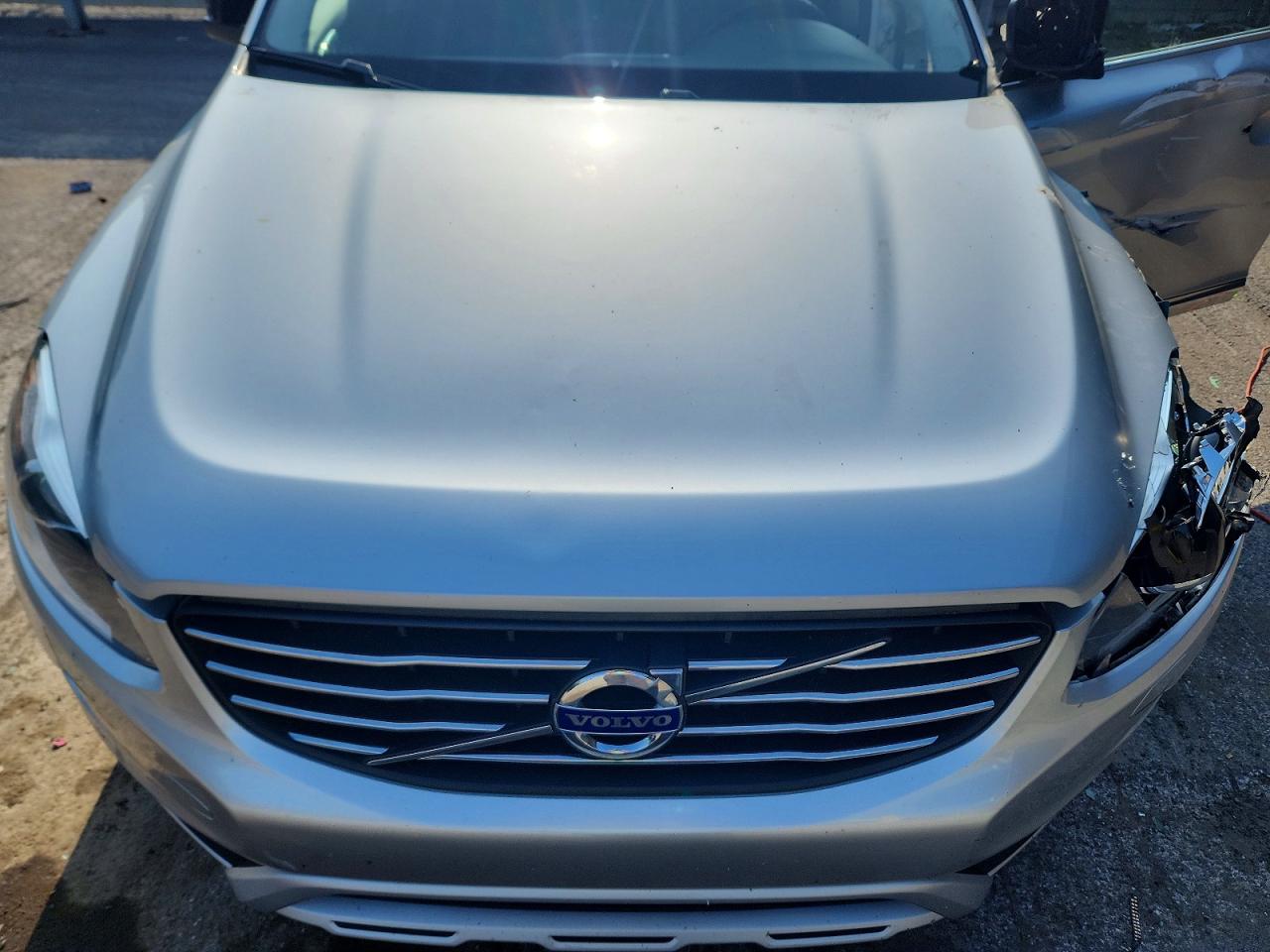 2017 VOLVO XC60