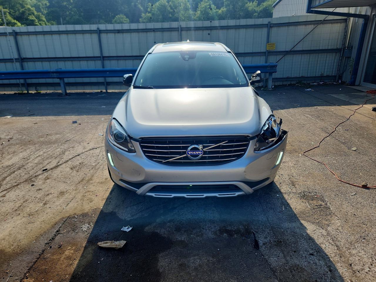 2017 VOLVO XC60