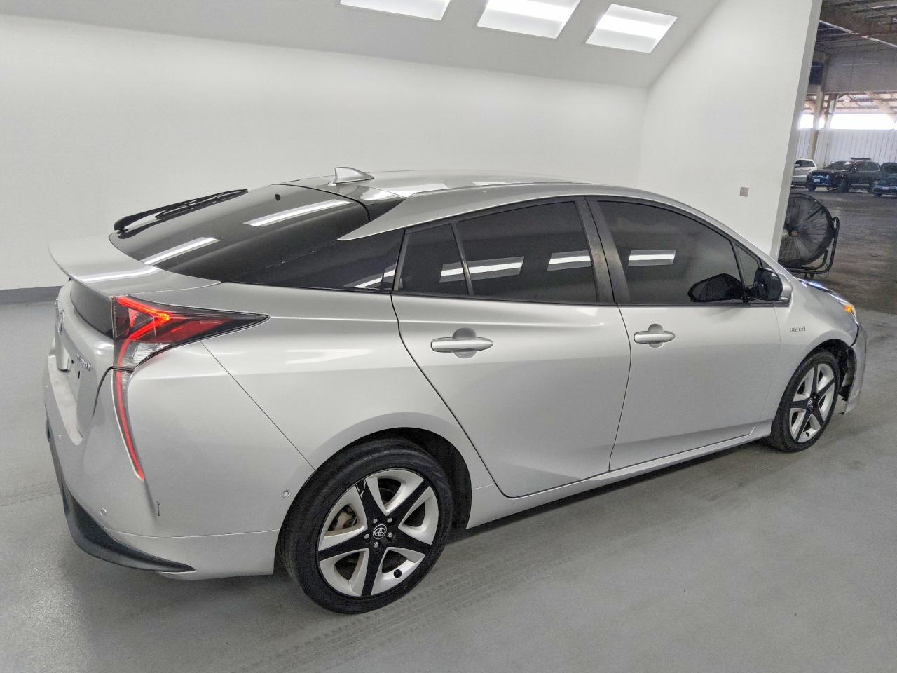 2018 TOYOTA PRIUS