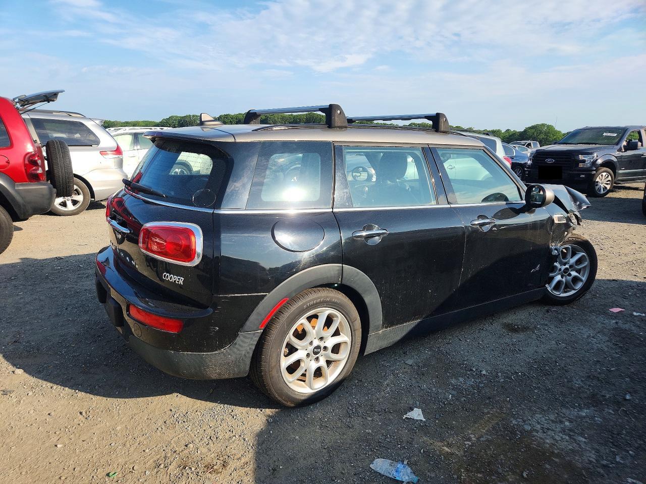 2017 MINI COOPER