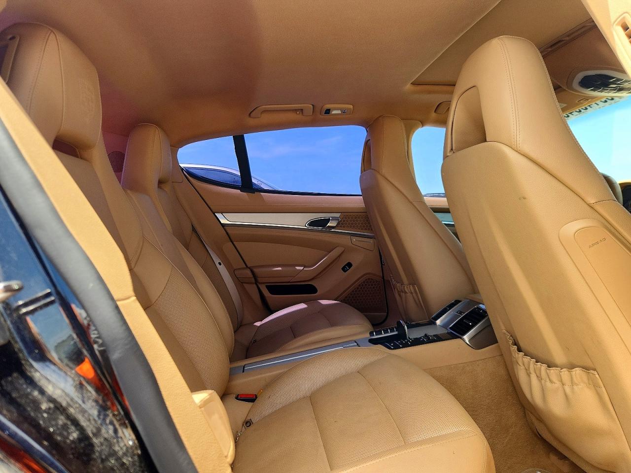 2016 PORSCHE PANAMERA