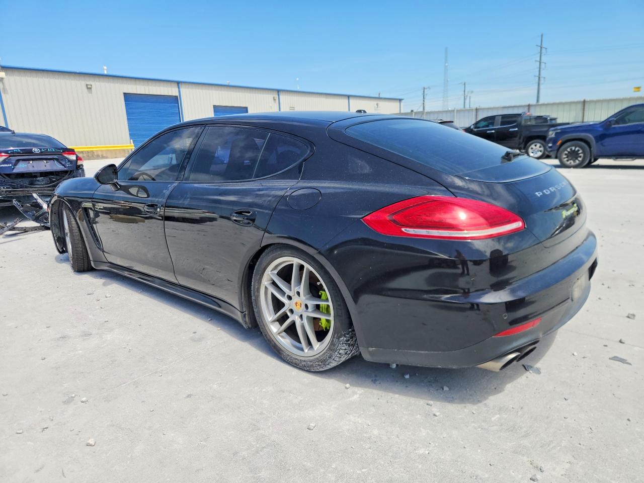 2016 PORSCHE PANAMERA
