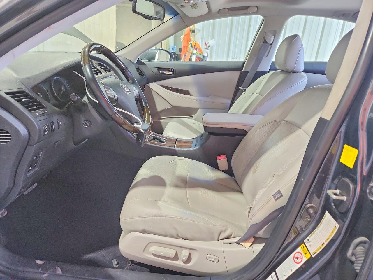 2011 LEXUS ES350