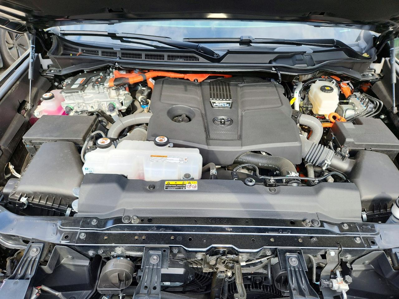 2024 TOYOTA TUNDRA