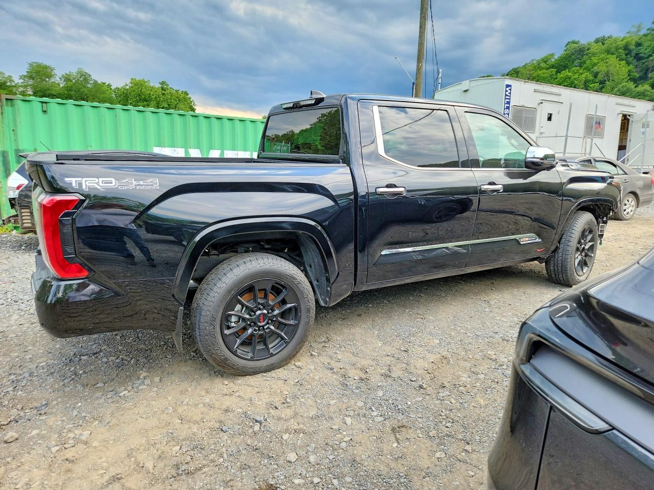 2024 TOYOTA TUNDRA