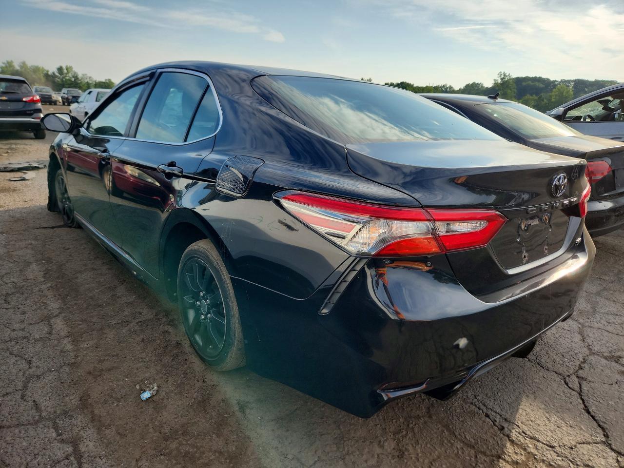 2018 TOYOTA CAMRY