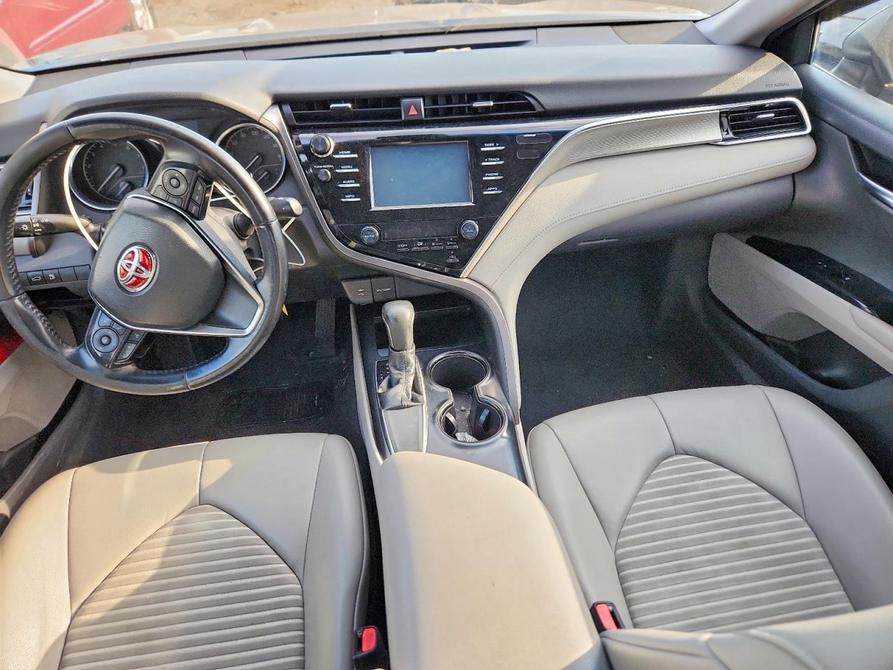 2018 TOYOTA CAMRY